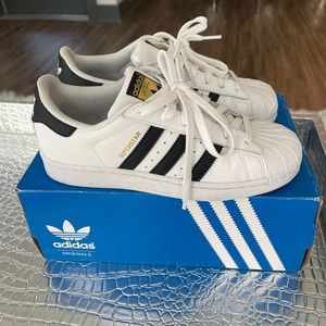 Adidas Superstar Sneakers